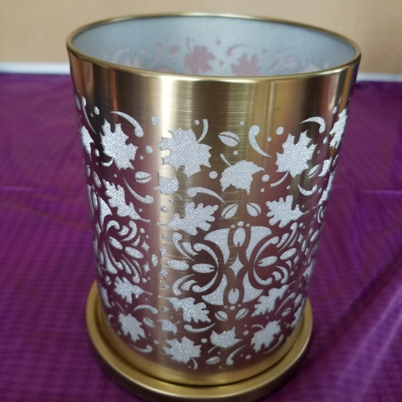Enchanted Golden leaves votive hurricane from partylite - Picture 1 of 9